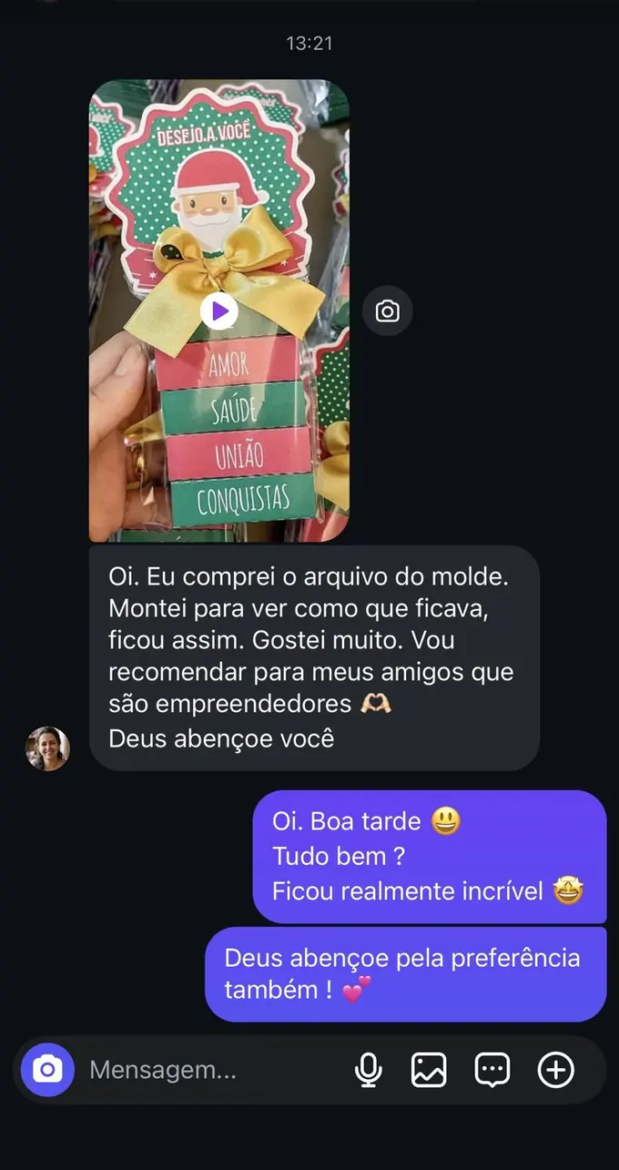Captura de conversa com foto da lembrancinha montada: cliente diz que gostou muito e vai recomendar para amigas empreendedoras